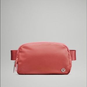 🍋Lululemon Everywhere Belt Bag, NWT